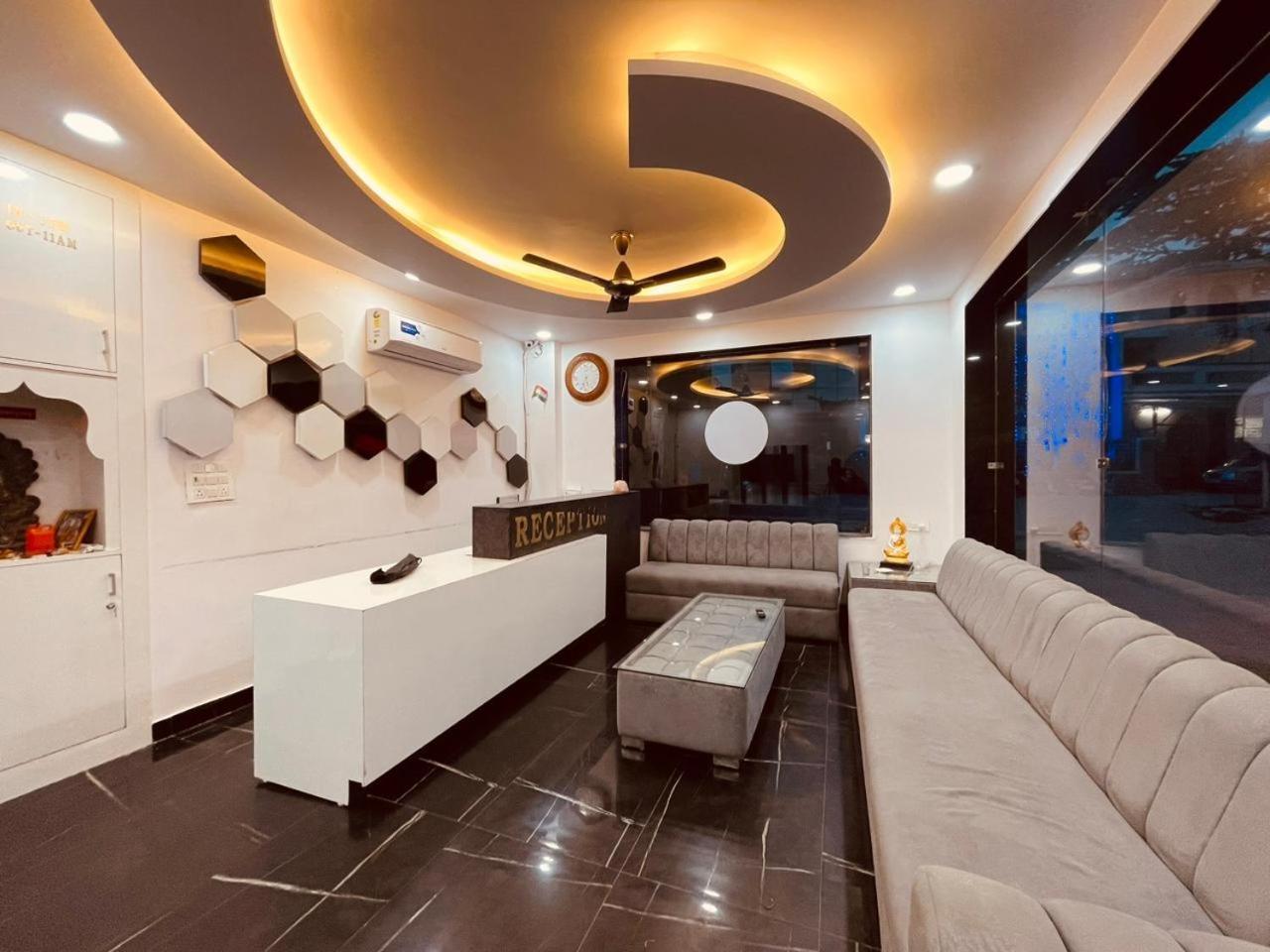 Wooibhotels The Divine Ganga Haridwār Eksteriør bilde